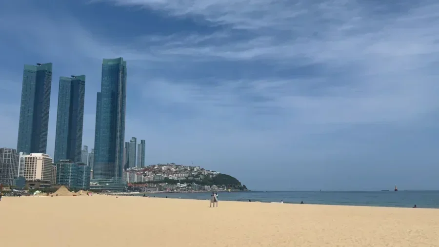 Alone in Busan Travel Vlog 🌊 Eating Exploring Cafes Beaches Local Markets Gamcheon Village 8 33 screenshot 1