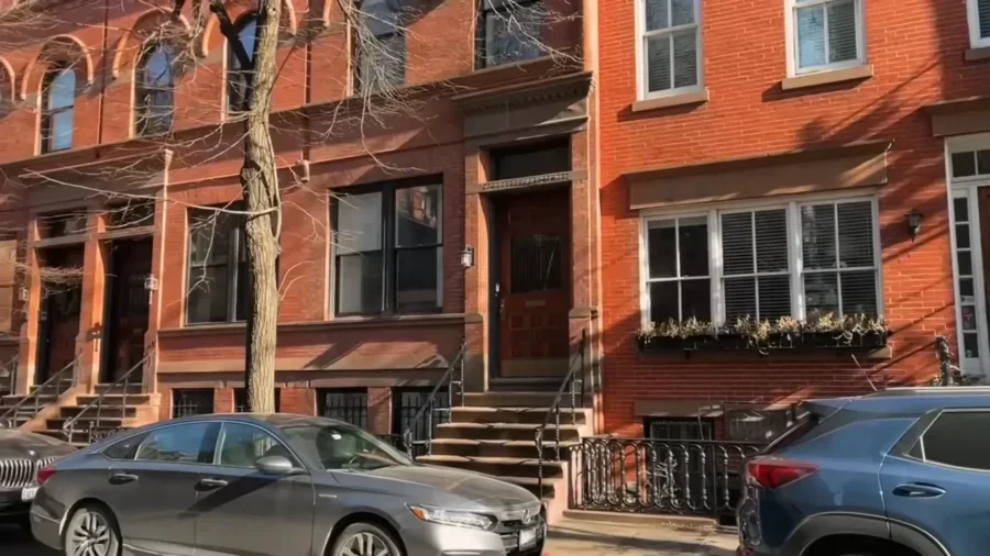 Alone in New York🗽 What I Eat Coffee Hopping Exploring Shopping Cozy Vlog NYC VLOG Ep. 1 15 26 screenshot 1