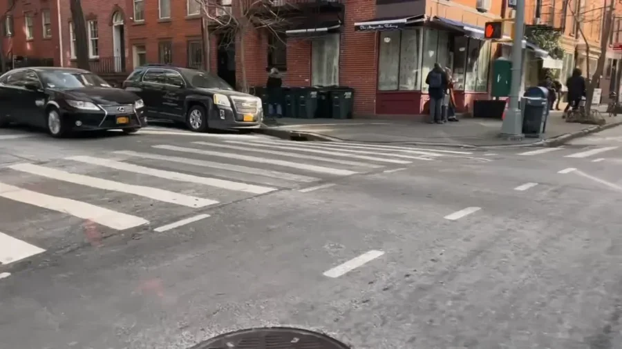 Alone in New York🗽 What I Eat Coffee Hopping Exploring Shopping Cozy Vlog NYC VLOG Ep. 1 17 16 screenshot