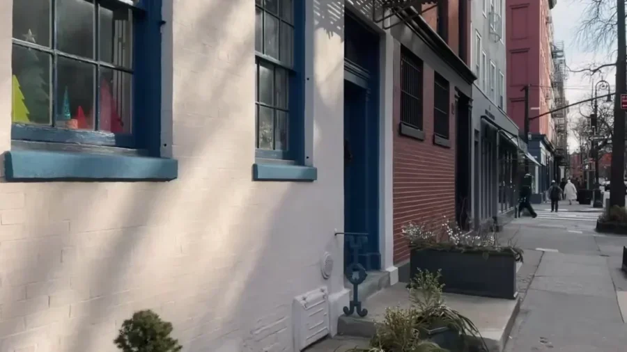 Alone in New York🗽 What I Eat Coffee Hopping Exploring Shopping Cozy Vlog NYC VLOG Ep. 1 17 26 screenshot