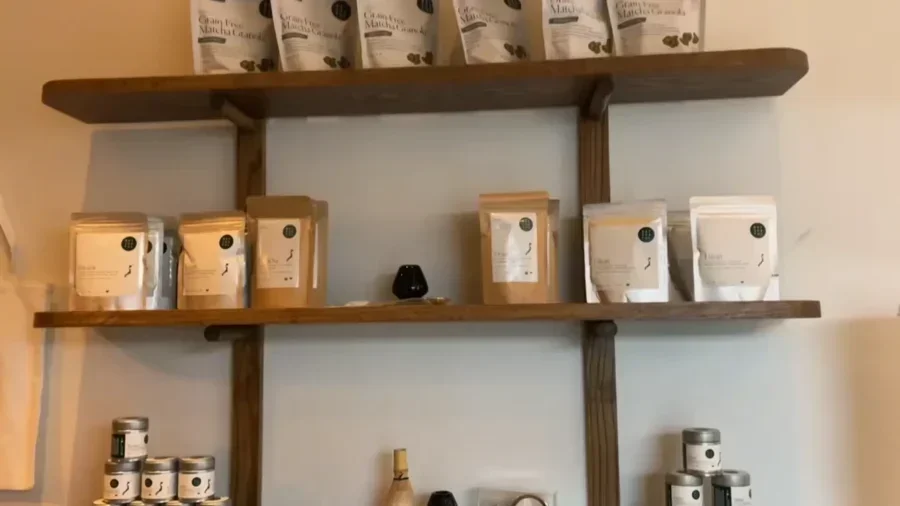 Alone in New York🗽 What I Eat Coffee Hopping Exploring Shopping Cozy Vlog NYC VLOG Ep. 1 17 41 screenshot