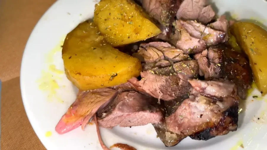 Das beste Essen in Athen und die Top 4 Orte für eine griechische kulinarische Odyssee 3 Athens and Top 4 Spots for a Greek Culinary Odyssey 39