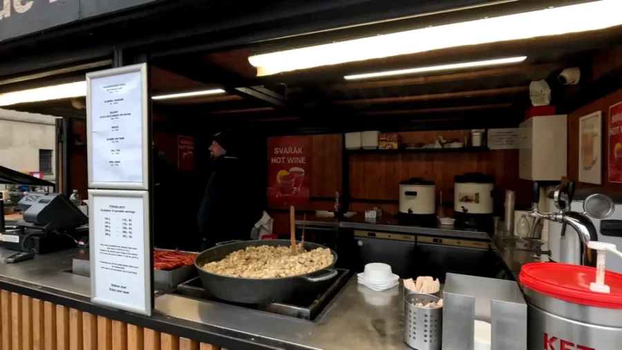 Meilleure cuisine de rue à Prague et les 4 meilleurs endroits pour une aventure culinaire 3 Best Street Food in Prague and Top 4 Spots for a Culinary Adventure 22