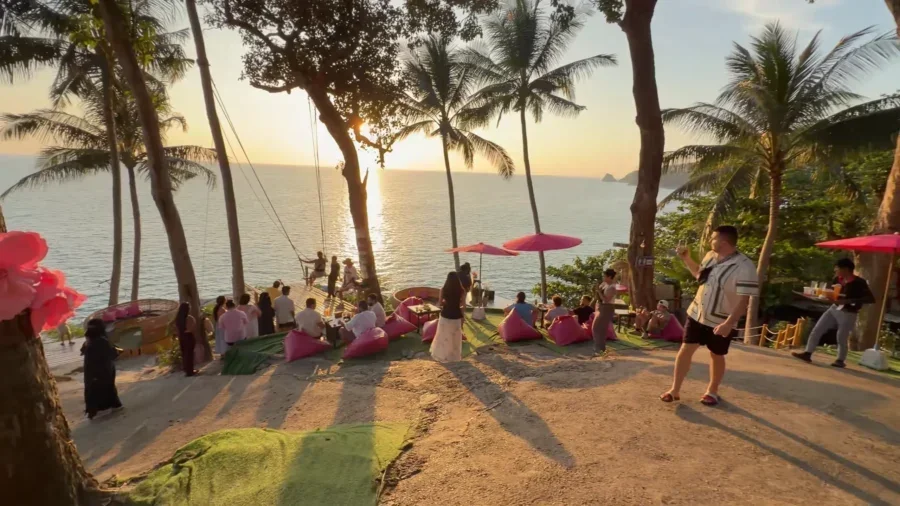 Phukets Most Beautiful Cafe Viewpoint 🌅 Coffee with a Million Dollar View 1 52 screenshot