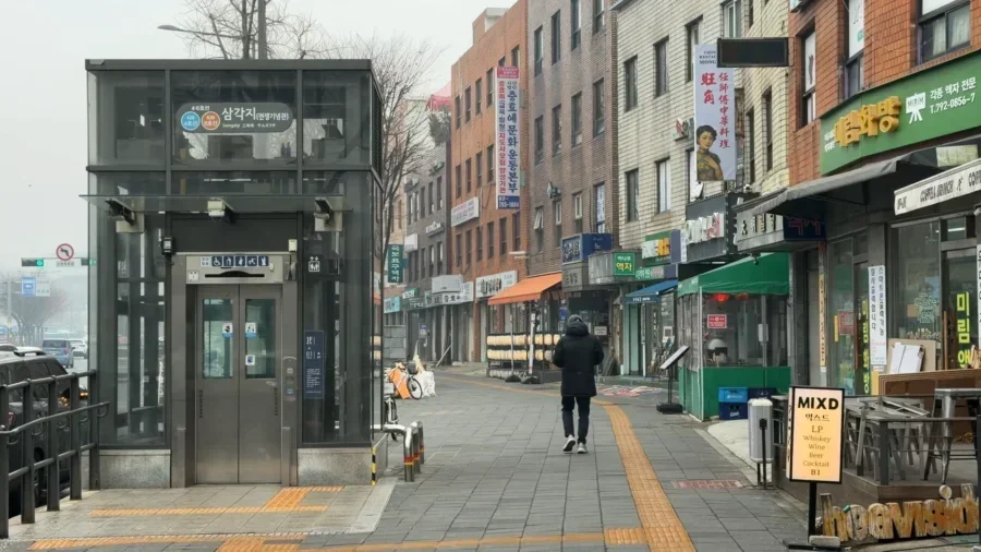 Seoul Travel Winter Delicacies Hip Spots from Yongsan to Noryangjin 25