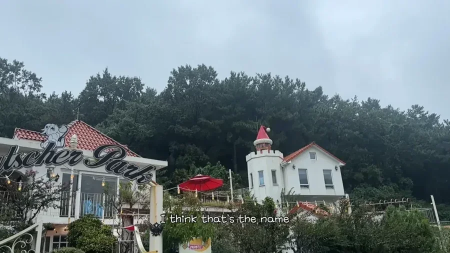 Vlog I German Girl visiting Korean Octoberfest 🇰🇷🇩🇪 독일인으로서 남해 독일마을 확인하기 진정성 체크 🔍 25 48 screenshot