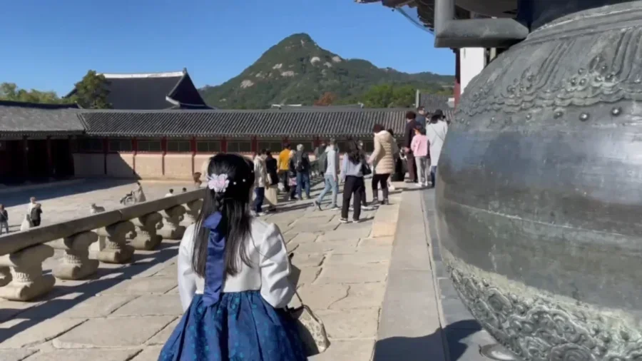 景福宮指南:訪問首爾皇家心臟的提示(交通、入場及住宿) 19 We Visited Seouls INCREDIBLE Palace Gyeongbokgung 경복궁 Tour Guide 4 46 screenshot