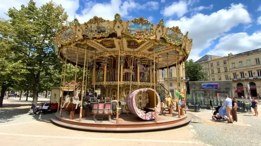 Beyond Paris: Discovering Lyon and Bordeaux – The Ultimate Food & Wine Guide to France #Lyon #Bordeaux